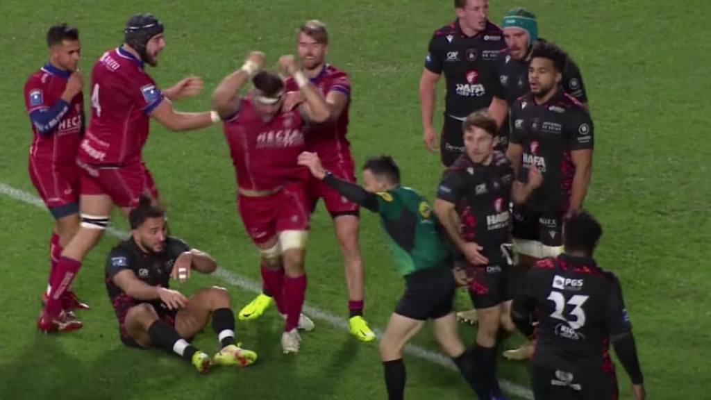 Players left in shock after cheeky try in French Pro D2 match