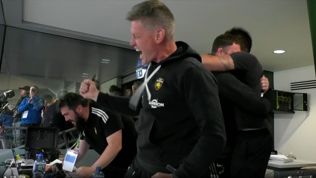 WATCH: Stade Rochelais Coaches With All-Time Coaches Box Celebration