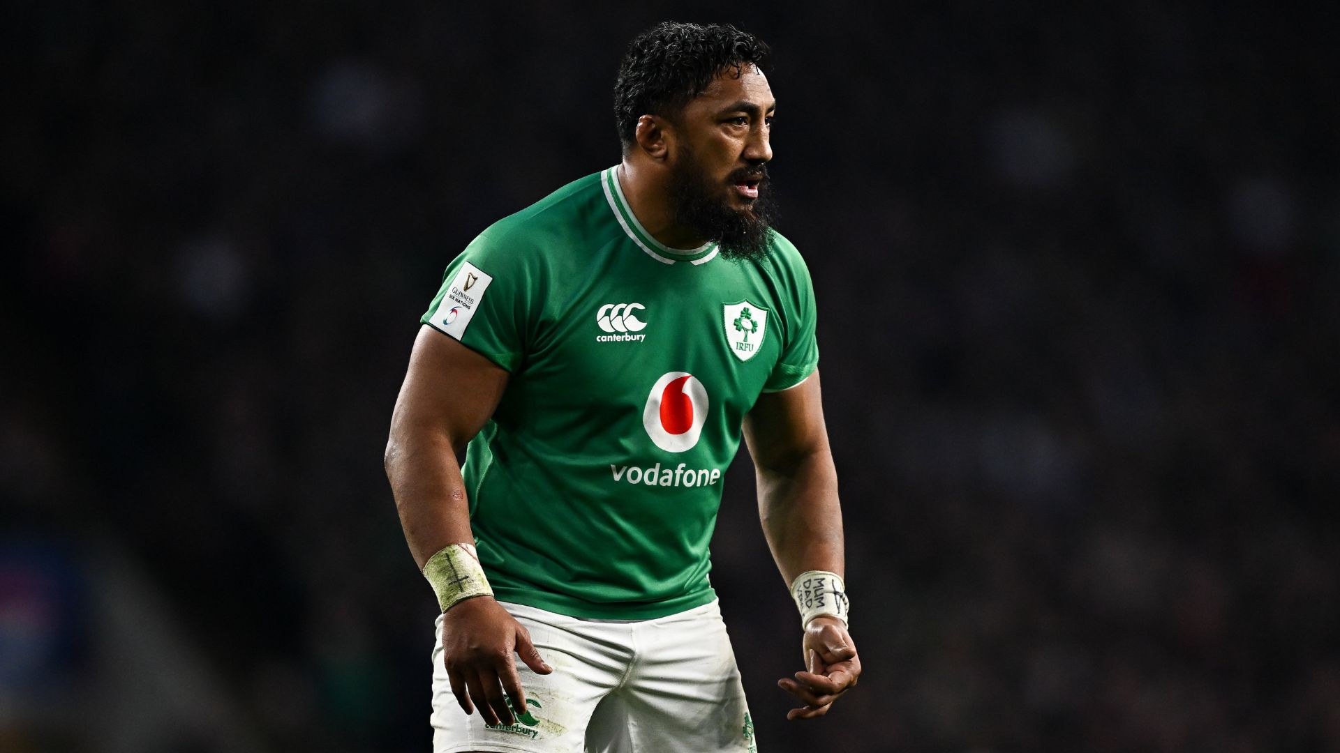 Toulon send offer to Ireland star Bundee Aki for potential blockbuster