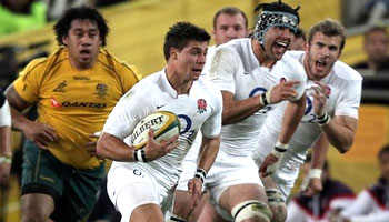 England edge the Wallabies in Sydney to draw the series