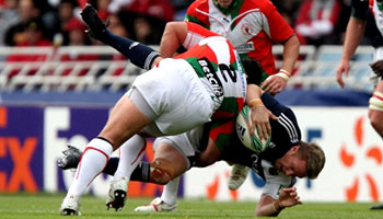 Jean De Villiers smashed by Benoit August in Heineken Cup Semi-Final