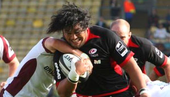 Big Census Johnston hits Michael Lipman hard