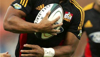 Jamie Nutbrown finishes off a great Chiefs try