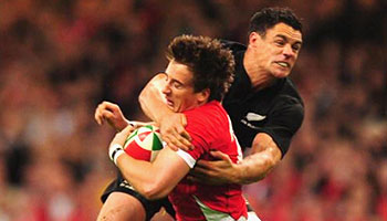 Dan Carter suspended for a week following high tackle