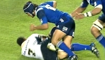 George Smith hit hard twice in 30 seconds