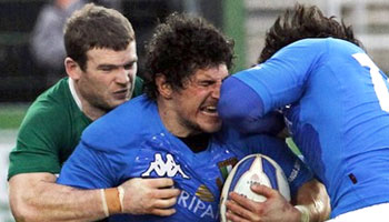 Ronan O'Gara rescues Ireland as they scrape home against Italy