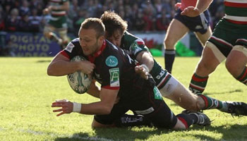 Morgan Stoddart finishes another great Scarlets team try