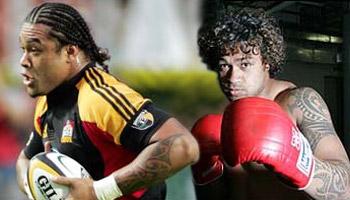 Sione Lauaki superman handoff