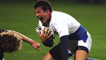 France upset the All Blacks in Carisbrook