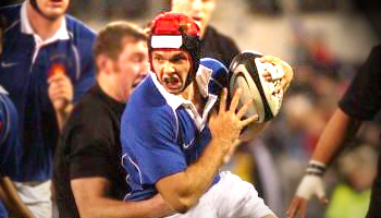 A young Vincent Clerc smashed by Jonah Lomu