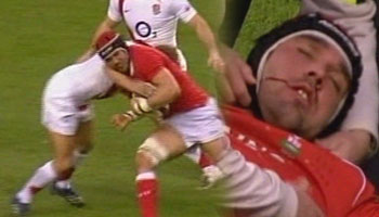 Jonny Wilkinson hit knocks out Jonathan Thomas